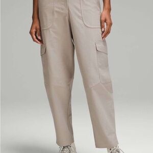 Lululemon Light Utilitech Cargo High Rise Pant